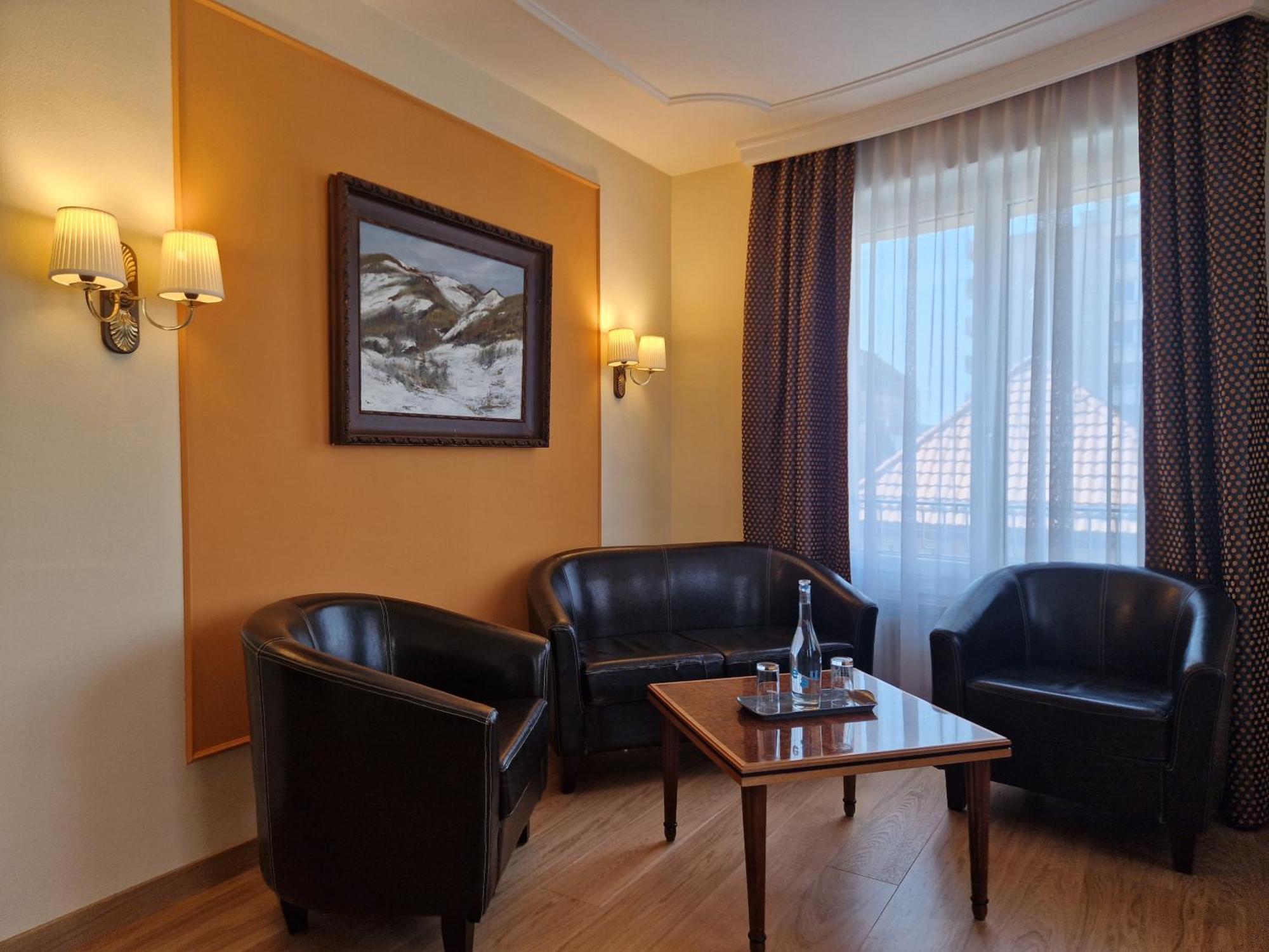 Hotel Athmos La Chaux De Fonds Esterno foto